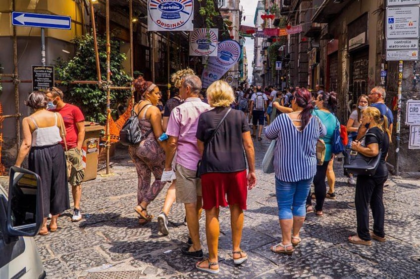 Naples' Ultimate Street Food Tour - Small Group by Do Eat Better 2