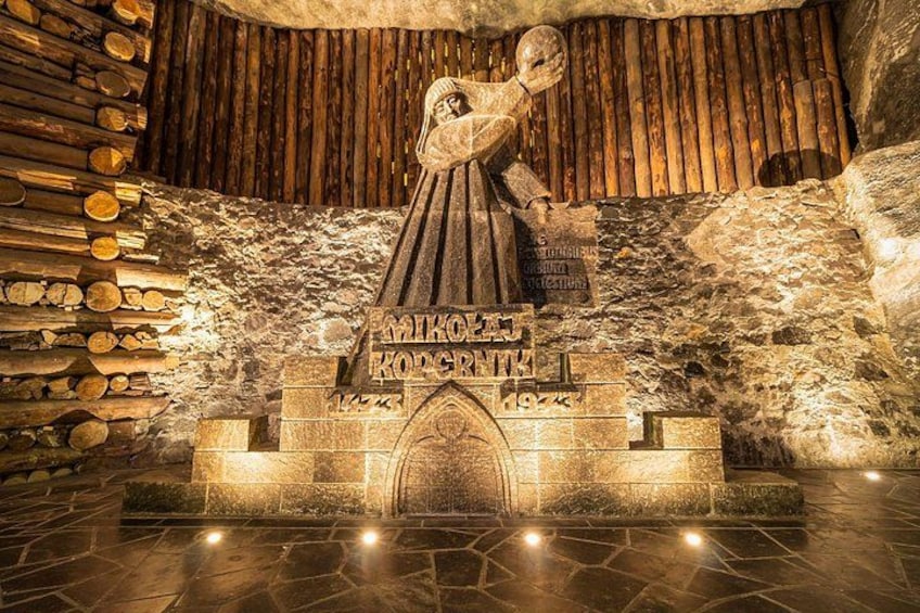 From Krakow: Salt Mine Fast-Track Ticket, Guide & Hotel Pick-up 2