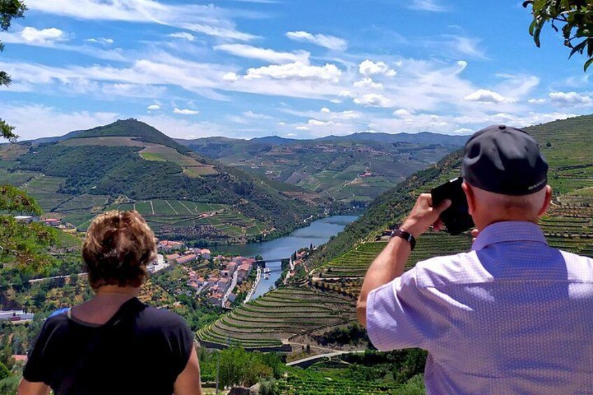 Time for pictures in the heart of Douro Valey 3