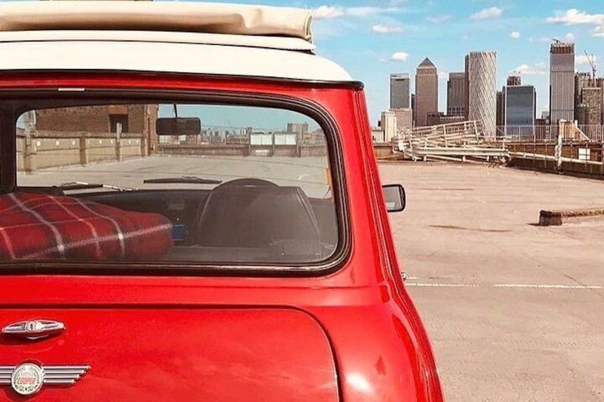Private Tour of London's Landmarks in a Classic Car 2