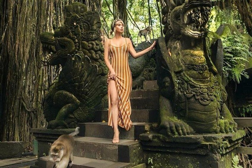 Sacred Monkey Forest Sanctuary Ubud 4