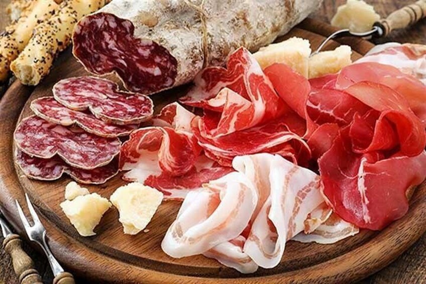 Cured ham, salami and cheese 3