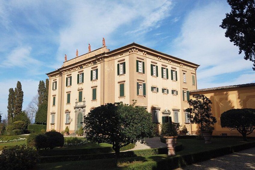 Small group tour from Florence with lunch and wine tastings 3