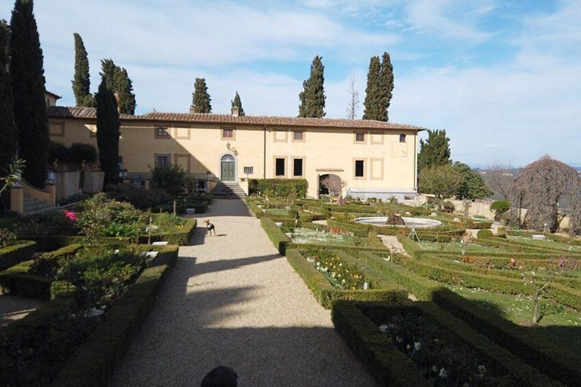 Small group tour from Florence with lunch and wine tastings 2