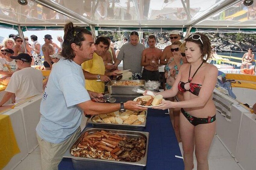 Mallorca Catamaran Cruise and Snorkeling Trip 2