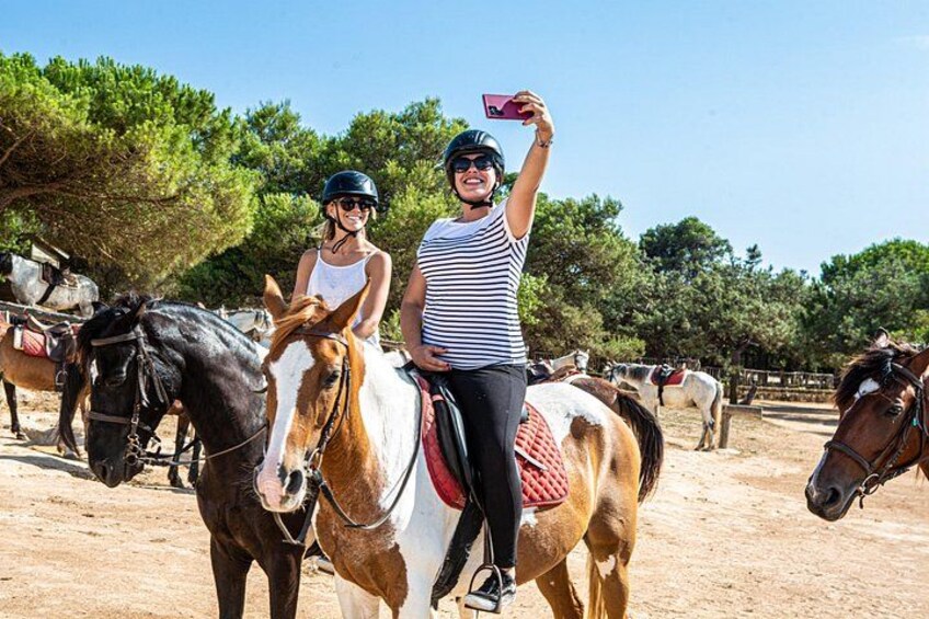 Mallorca Evening Tour: Horseback Riding, Dinner and Dance 4