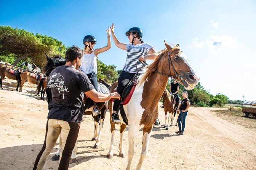 Mallorca Evening Tour: Horseback Riding, Dinner and Dance 1