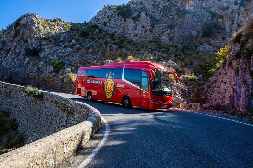 Mallorca in One Day Sightseeing Tour with Boat Ride and Vintage Train 2