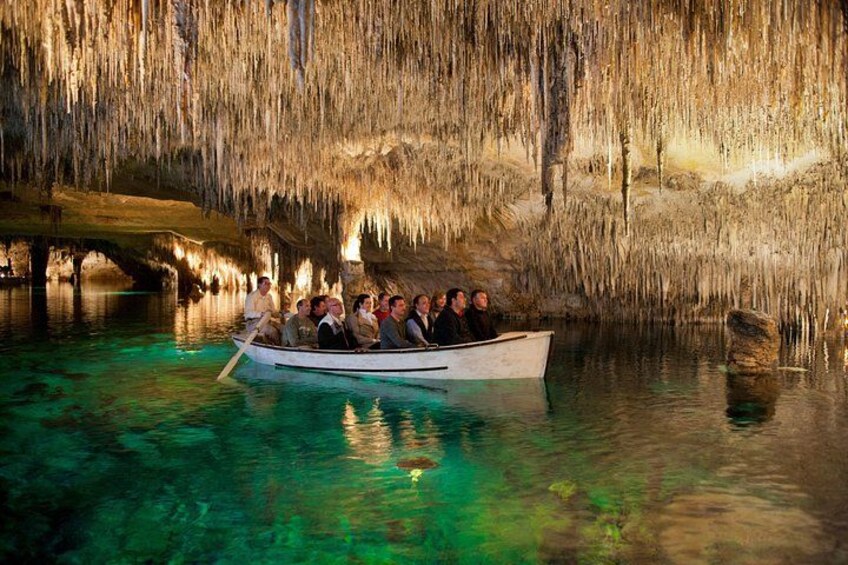 Explore Mallorca: Majorica Pearl Shop and Caves of Drach 4
