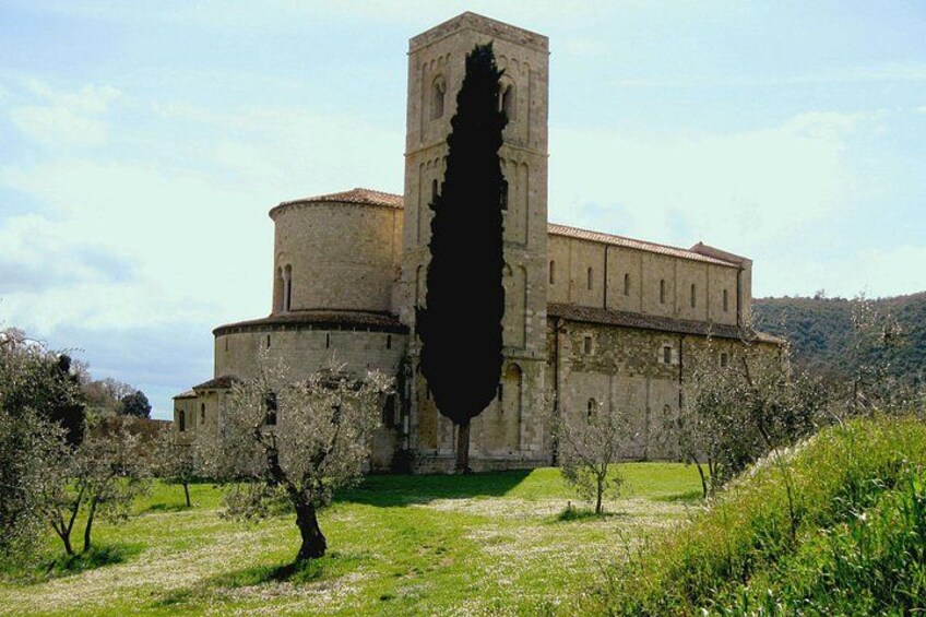 Abbey of Sant'Antimo 2