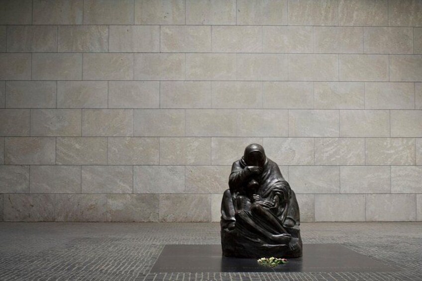 Memorial dedicated to the victims of war and tyranny 4