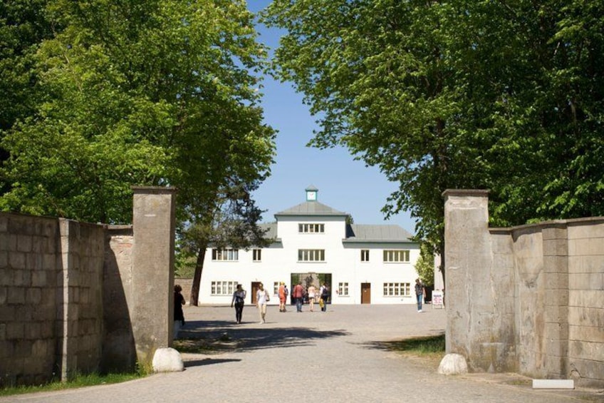 Sachsenhausen Concentration Camp Bus Tour in English from Berlin 2