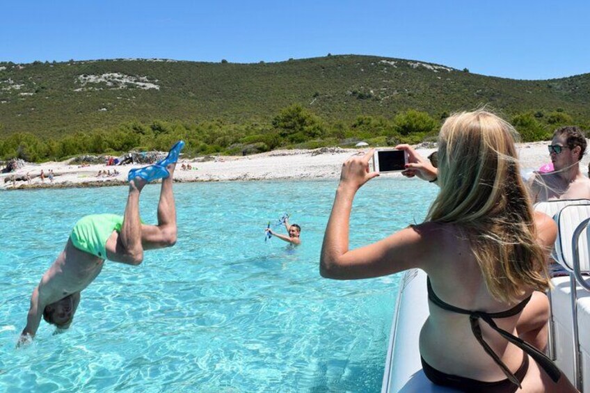 Capture the highlights of your beach escape 5