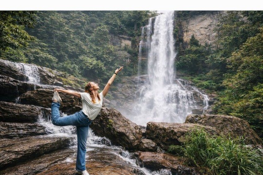 Nuwara Eliya Tea Plucking and Tasting Waterfalls Tours 4