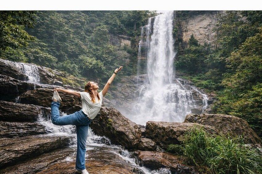 Nuwara Eliya Tea Plucking and Tasting Waterfalls Tours 4