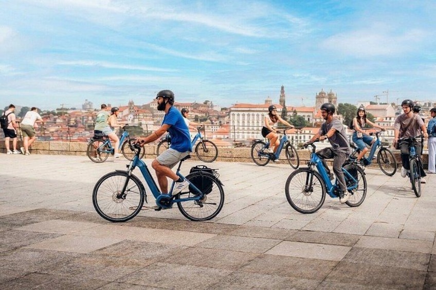 3 Hour Porto Highlights on a Electric Bike Guided Tour 2