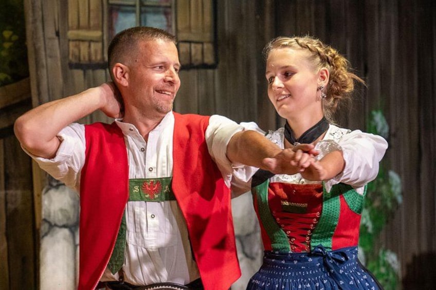 Tyrolean Folk Show Ticket in Innsbruck 3