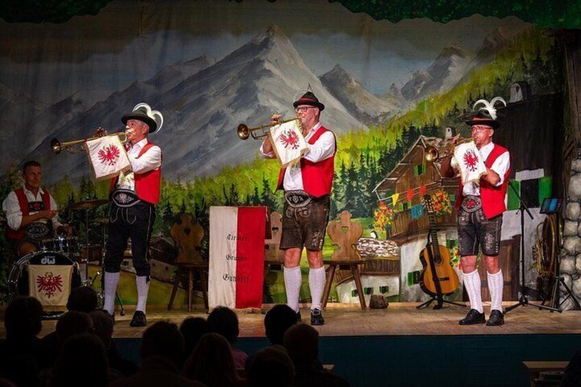 Tyrolean Folk Show Ticket in Innsbruck 4