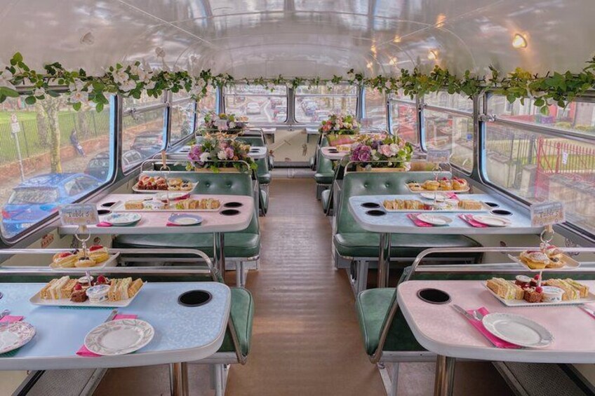 Afternoon Tea Bus Tour in Dublin 3