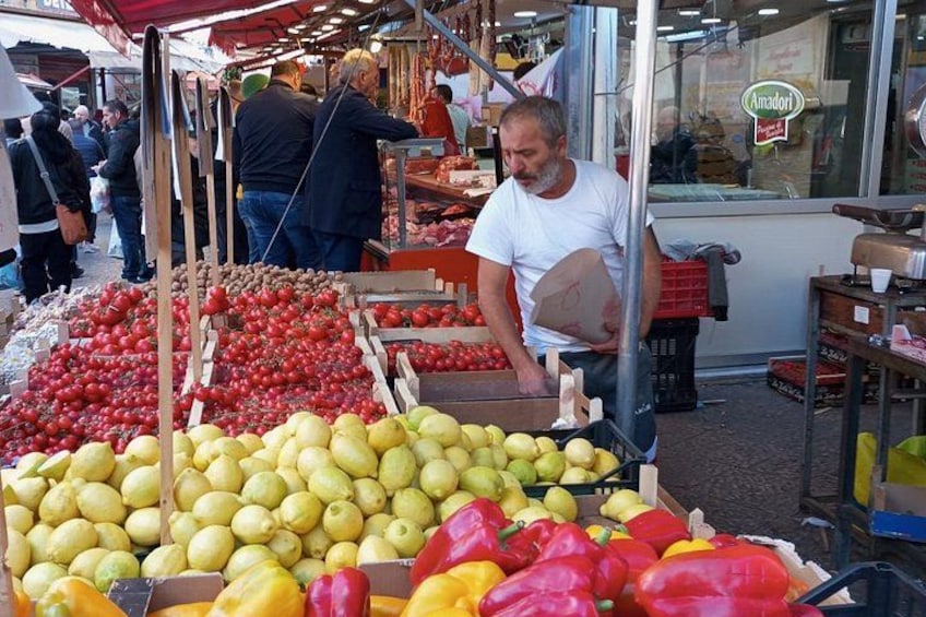 The local Market "il Capo" 5