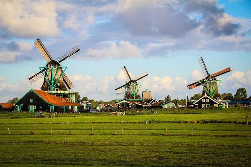 Day Trip to Zaanse Schans, Edam, Volendam and Marken from Amsterdam 4