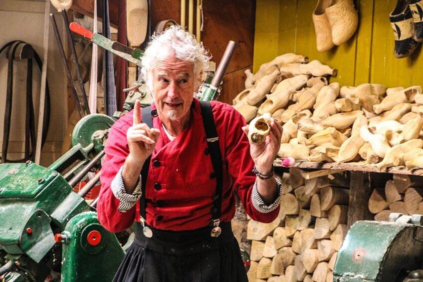 Day Trip to Zaanse Schans, Edam, Volendam and Marken from Amsterdam 3