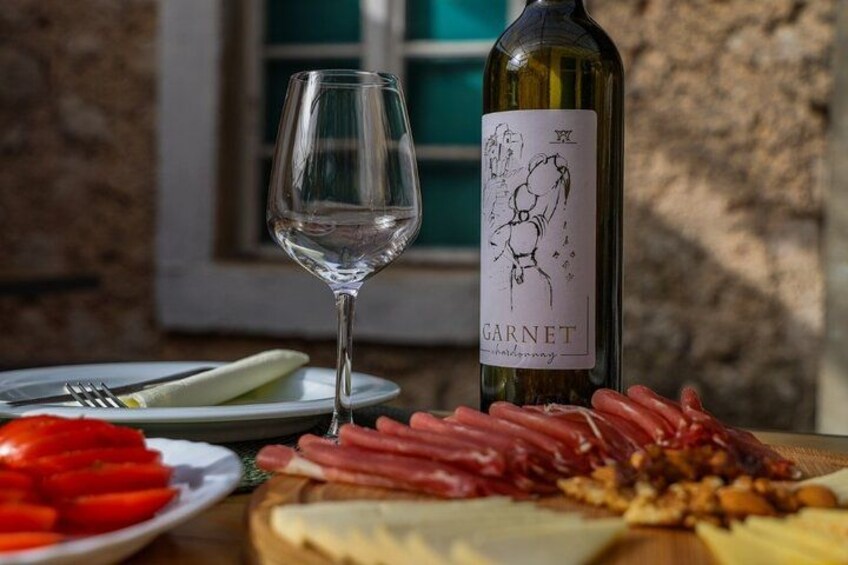 Wine and food tasting in the traditional winery 2