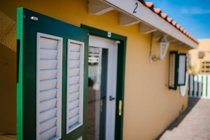 Hear about Aruba's oldest house. 2