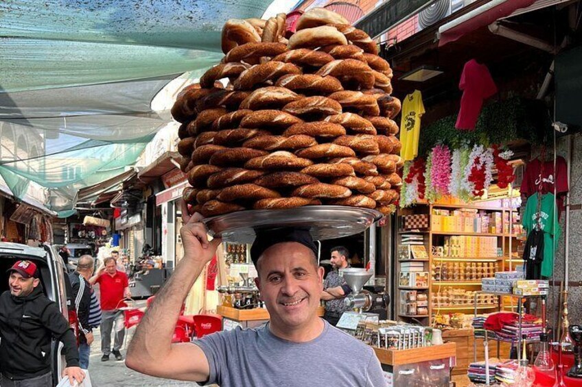 Do you like pretzels? If your answer is yes, we have crunchy simit in Istanbul. And of course, we have simit pretzels on our breakfast menu during the tour. 4