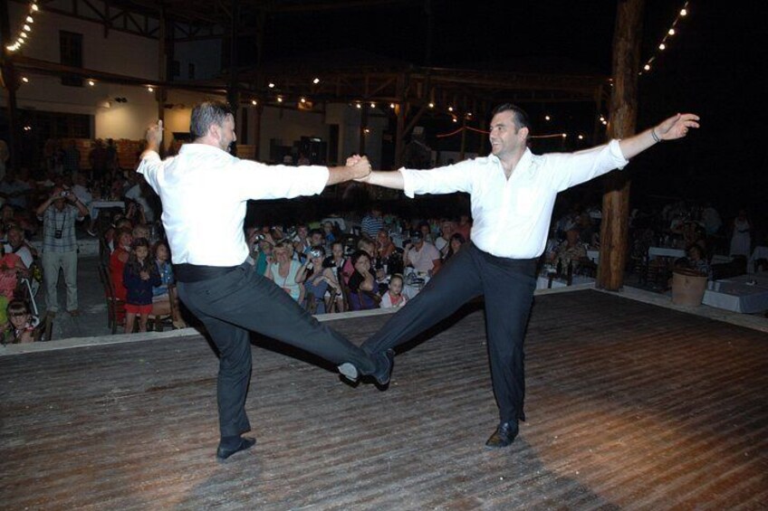 Cretan Night - Live Music and Dance 2