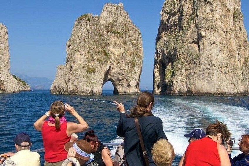 Capri: Boat Tour, Priority Tickets & Blue Grotto (Optional) 2