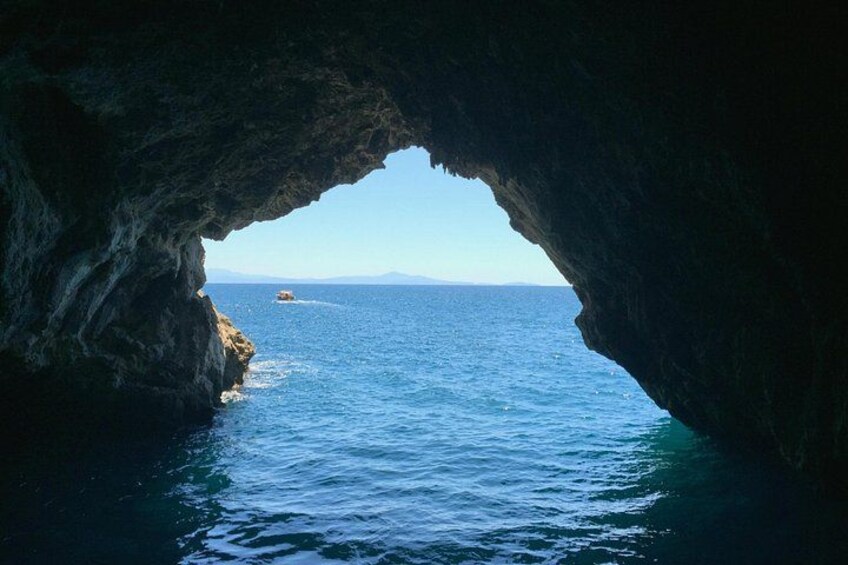 Explore incredible caves and grottoes 1