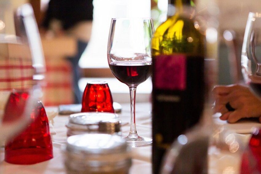 Finding the perfect wine to complement your perfect pizza is no hard task in Schiazzano. 3