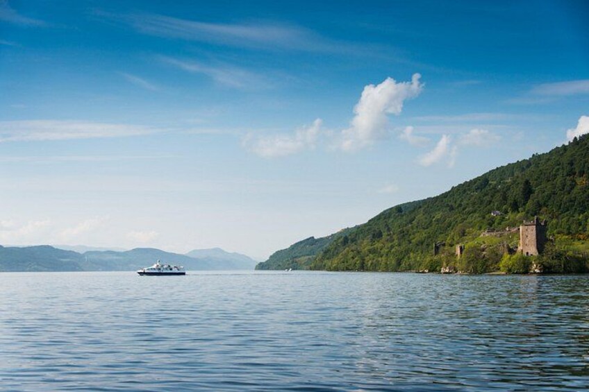 Loch Ness and Caledonian Canal 2-Hour Cruise from Dochgarroch 2