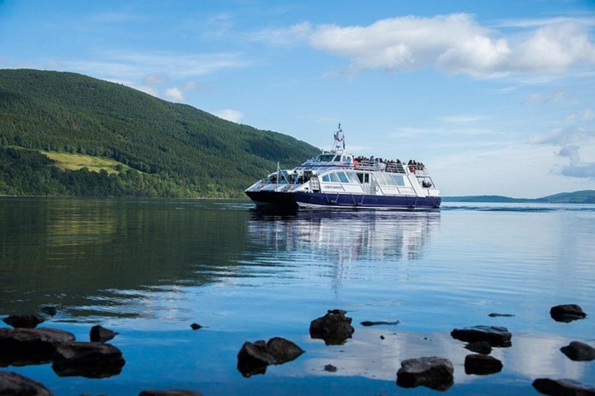 Loch Ness and Caledonian Canal 2-Hour Cruise from Dochgarroch 1