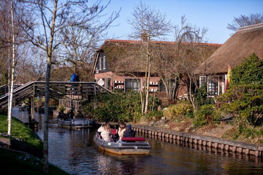 Giethoorn, Zaanse Schans Windmills Guided Day Trip from Amsterdam 2