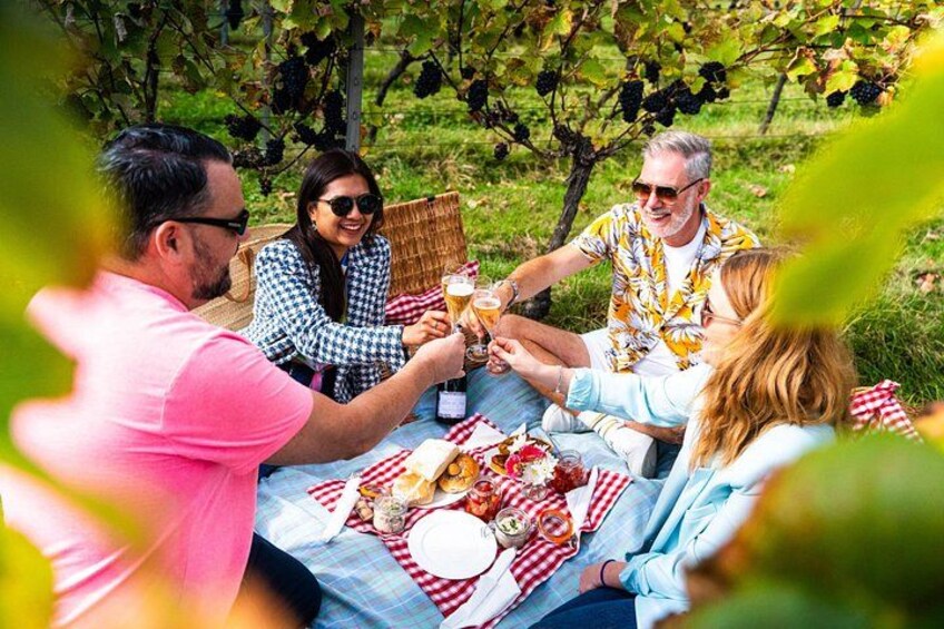 Sussex Vineyard & Winery Bus Tour on Iconic Vintage London Bus 5