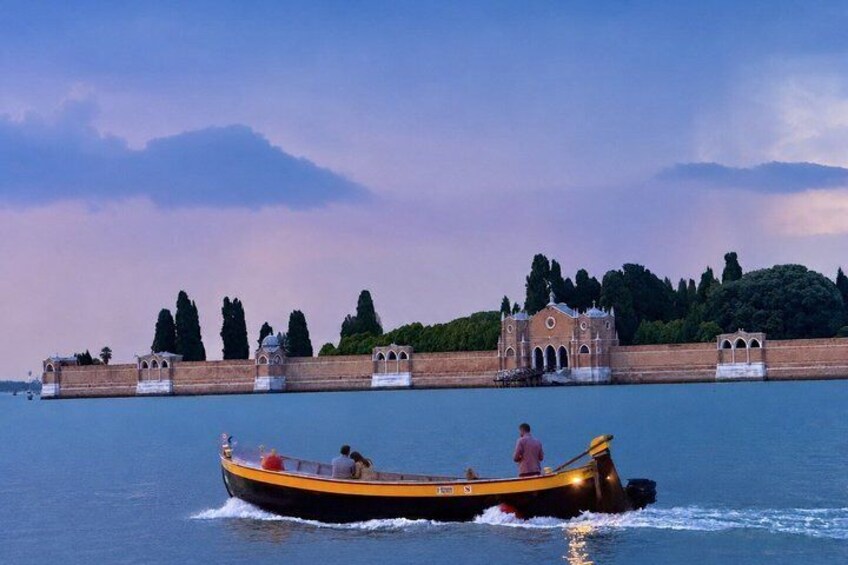Venice Sunset by Typical Venetian Boat with Prosecco 2
