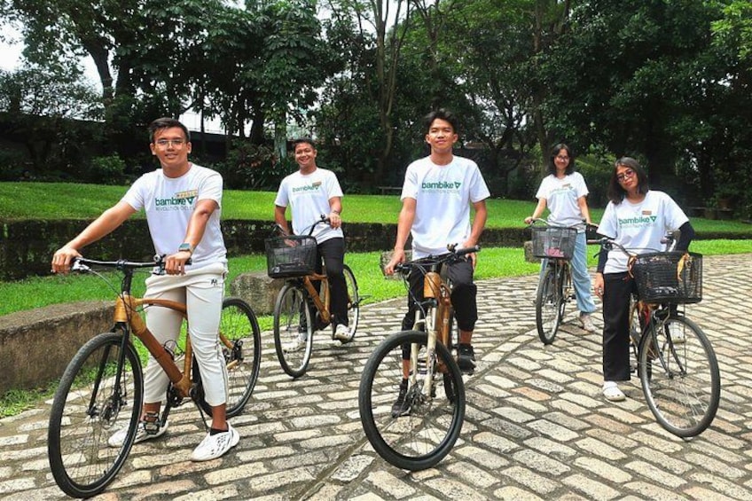 Meet our latest batch of Tour Guides 5