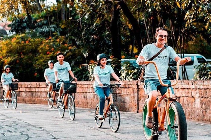 Let us guide you through the different sites of Intramuros on Bambikes 1