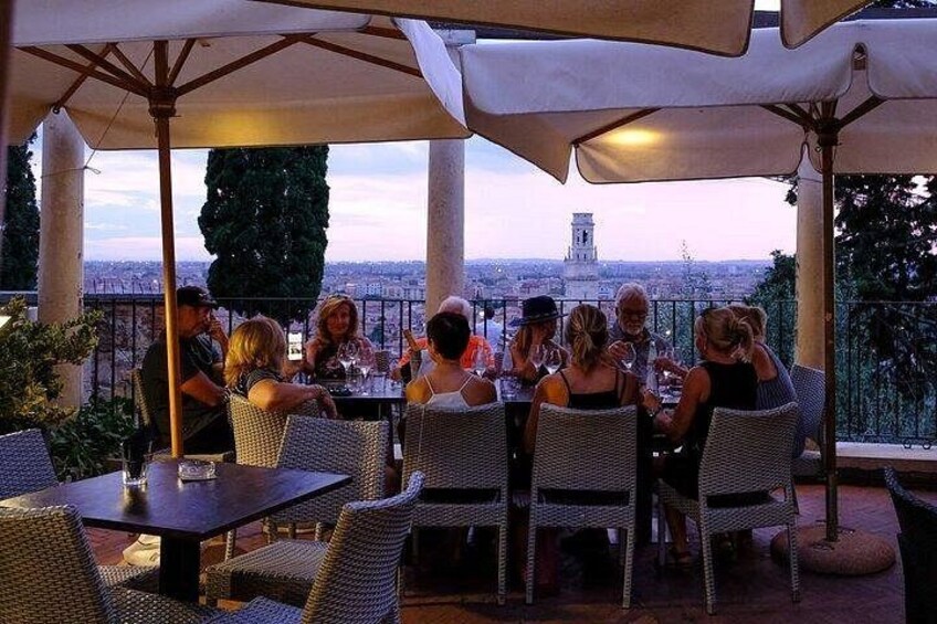 Food and wine Tour Verona with lunch & cable car ride 4