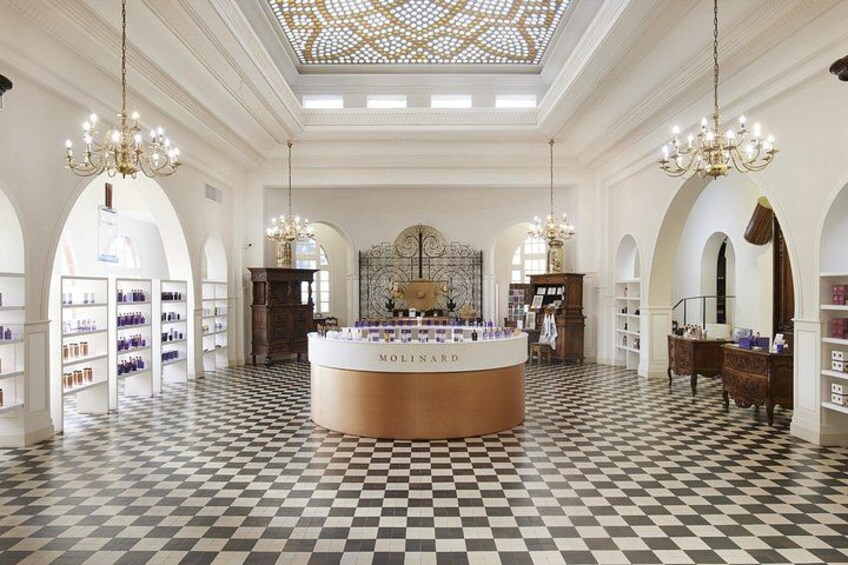 Molinard Discovery Perfume Workshop in Grasse Bastide 3