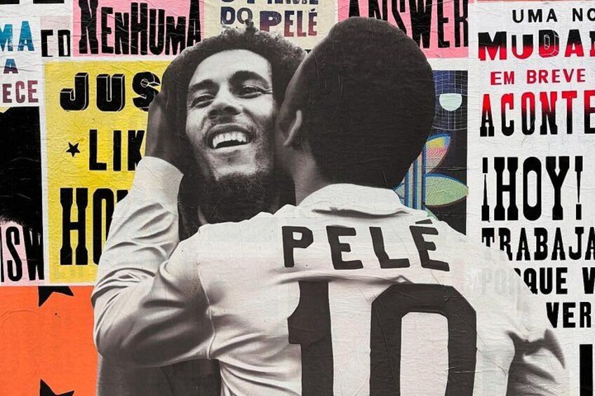 Two people embracing, one with a jersey labeled 'PELE 10'. 3