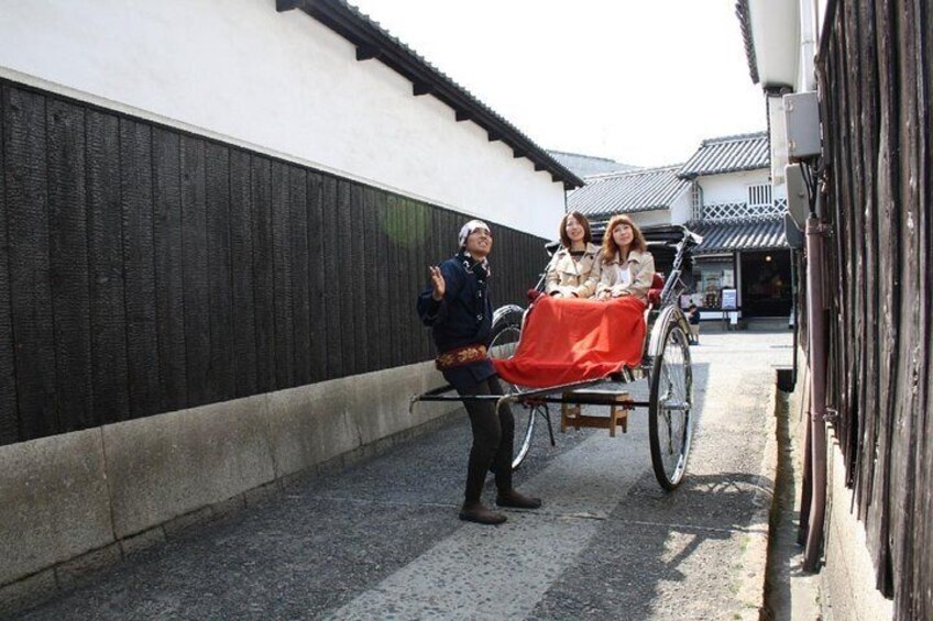 Pedal through history on a rickshaw tour