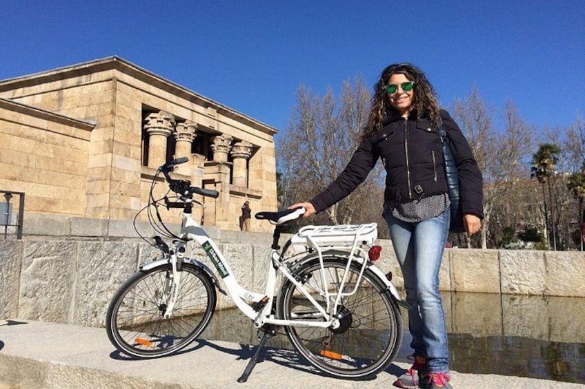Madrid Fun and Sightseeing Bike Tour 2