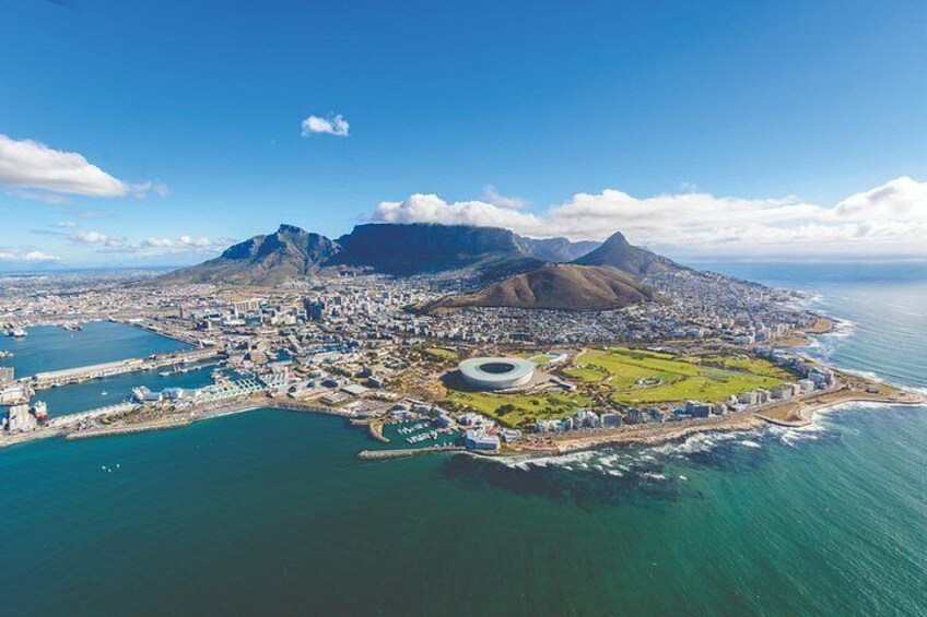 Cape Town City Center Helicopter Tour with Champagne 3
