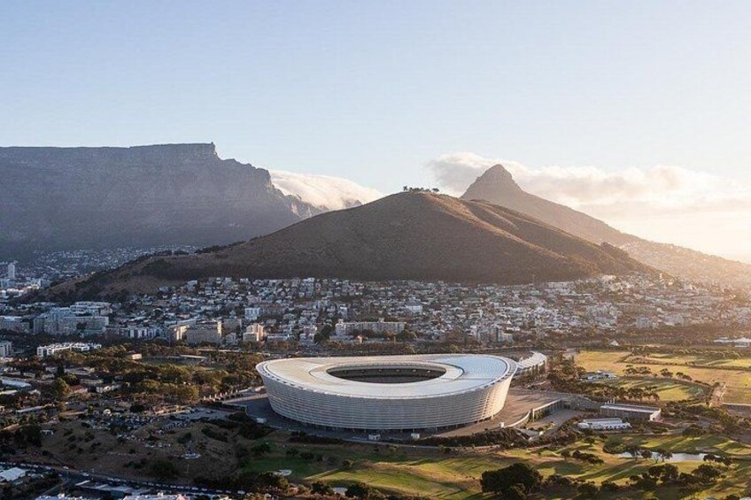 Cape Town City Center Helicopter Tour with Champagne 3