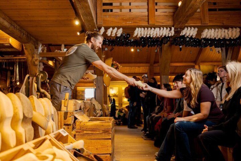 Cruise Terminal Amsterdam: Guided Tour Zaanse Schans and Cheese 3