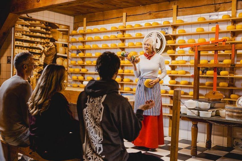 Guided Zaanse Schans, Windmills and Cheese Tour from Amsterdam 2