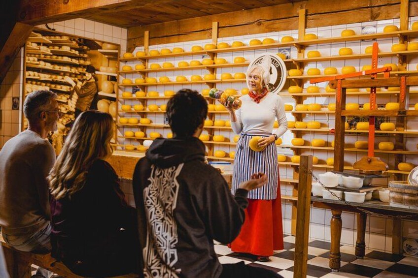 Guided Zaanse Schans, Windmills and Cheese Tour from Amsterdam 4